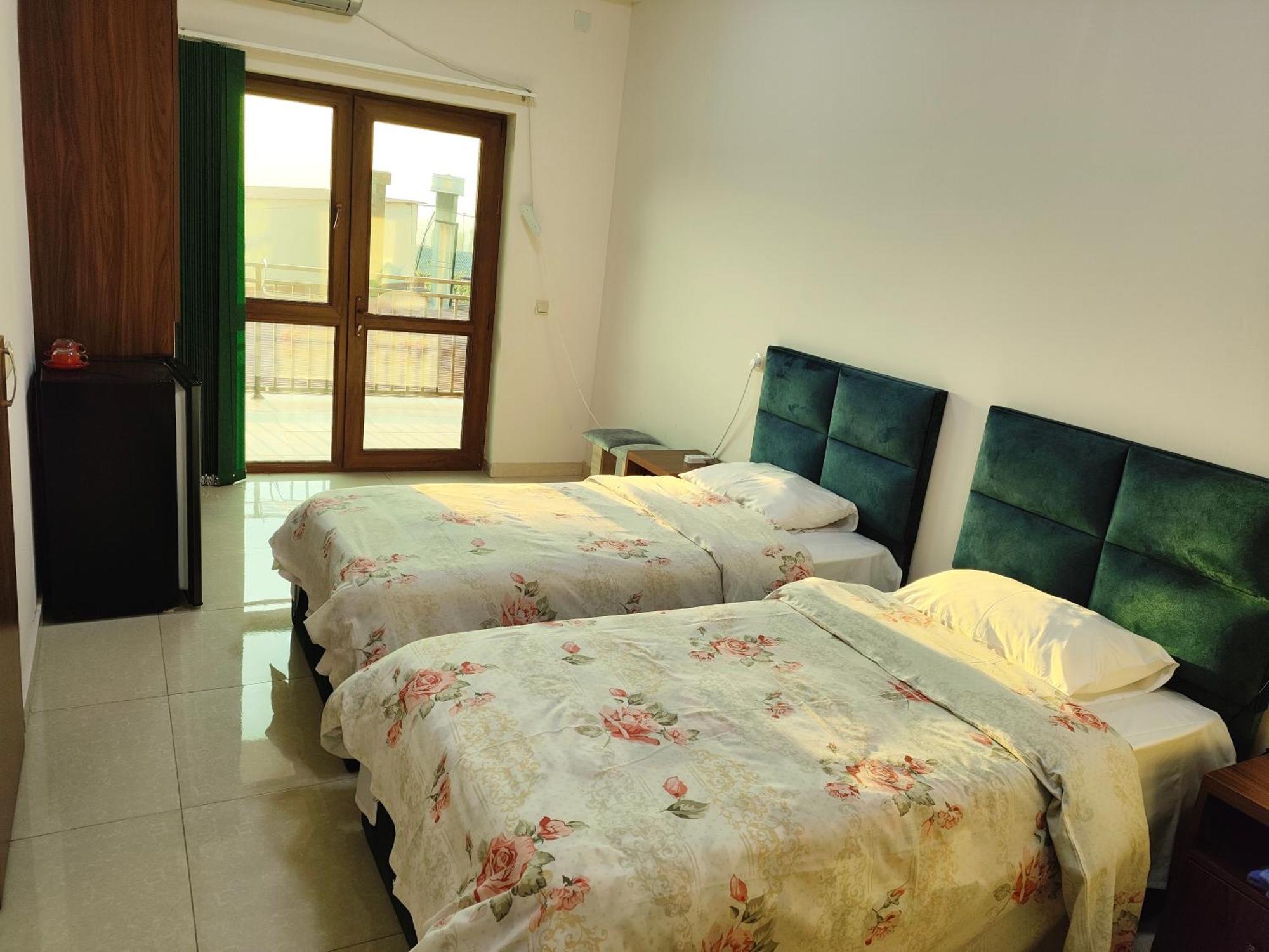 יירבאן Apex Rest House Of 10 Rooms And Pool מראה חיצוני תמונה