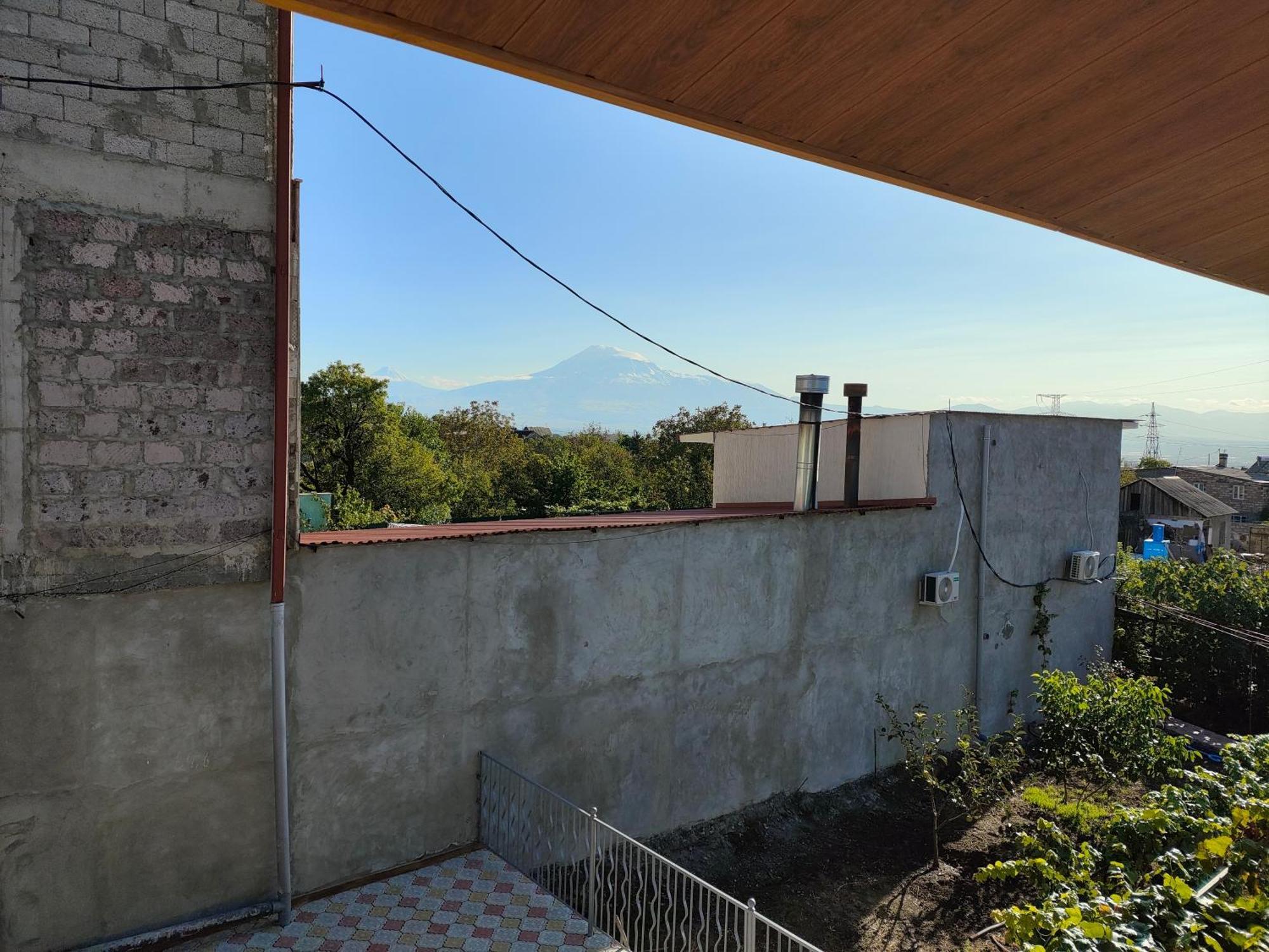 יירבאן Apex Rest House Of 10 Rooms And Pool מראה חיצוני תמונה