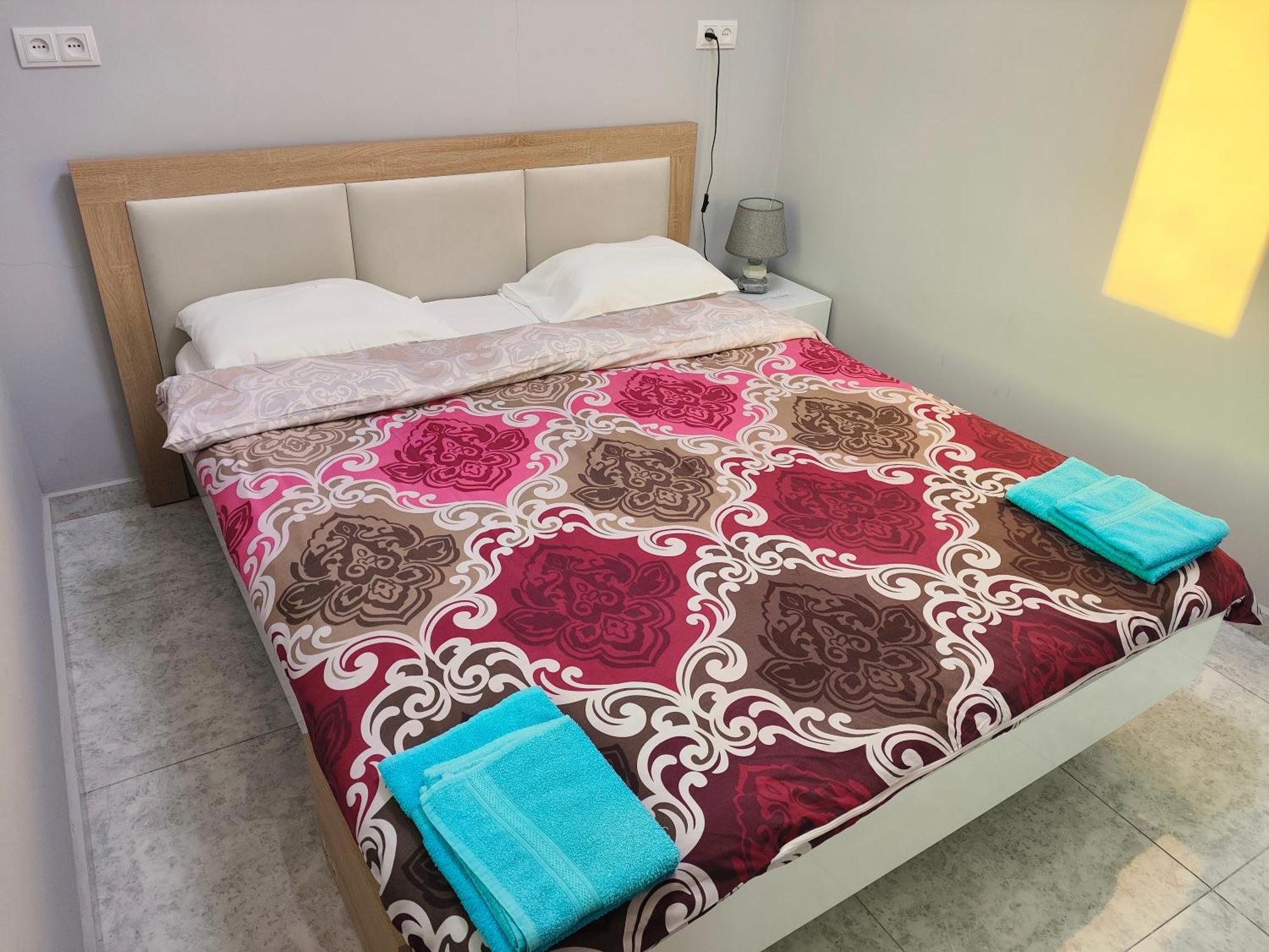 יירבאן Apex Rest House Of 10 Rooms And Pool מראה חיצוני תמונה