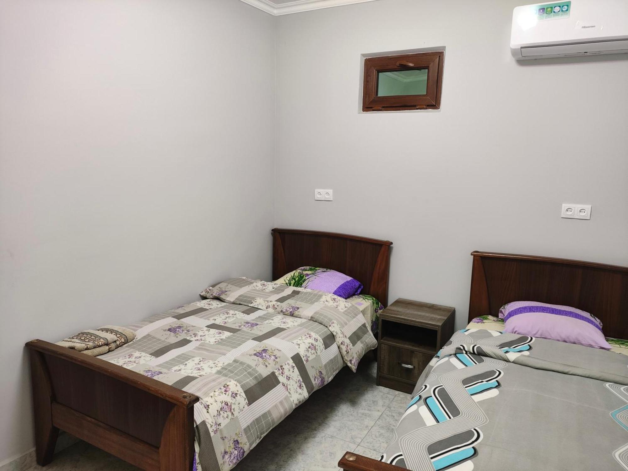 יירבאן Apex Rest House Of 10 Rooms And Pool מראה חיצוני תמונה