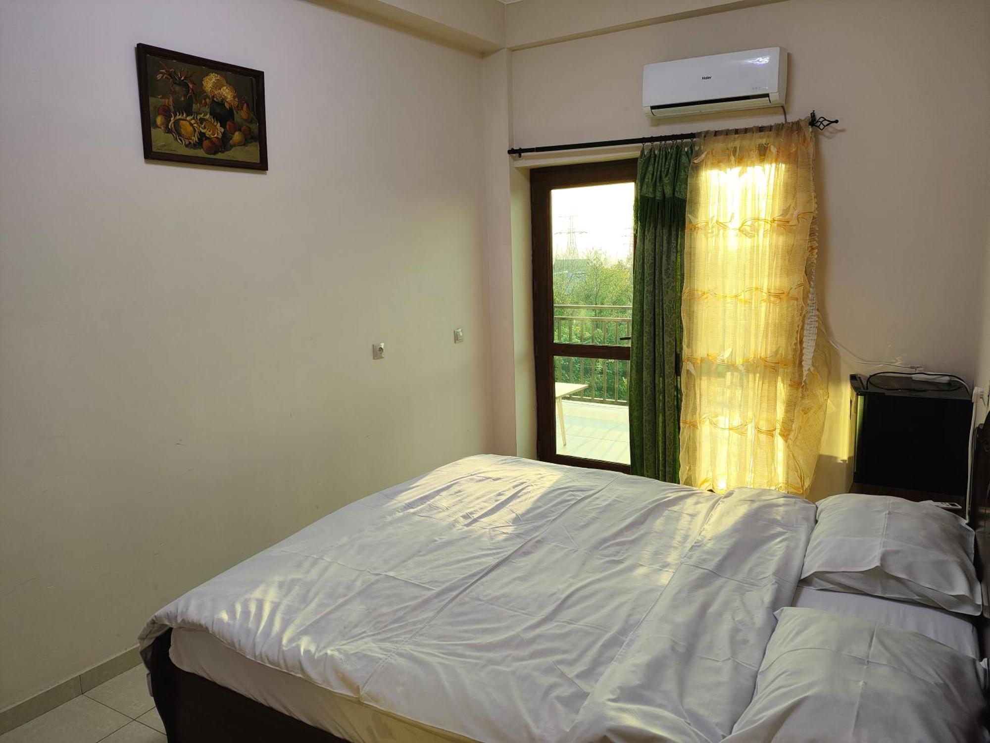 יירבאן Apex Rest House Of 10 Rooms And Pool מראה חיצוני תמונה