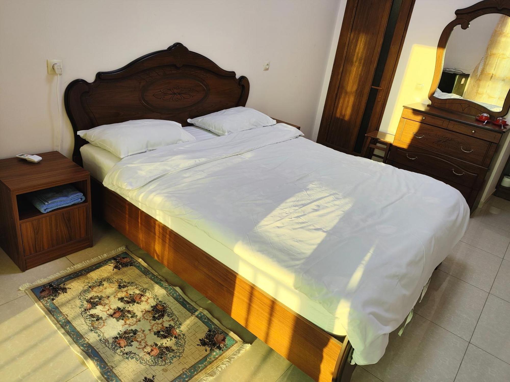 יירבאן Apex Rest House Of 10 Rooms And Pool מראה חיצוני תמונה